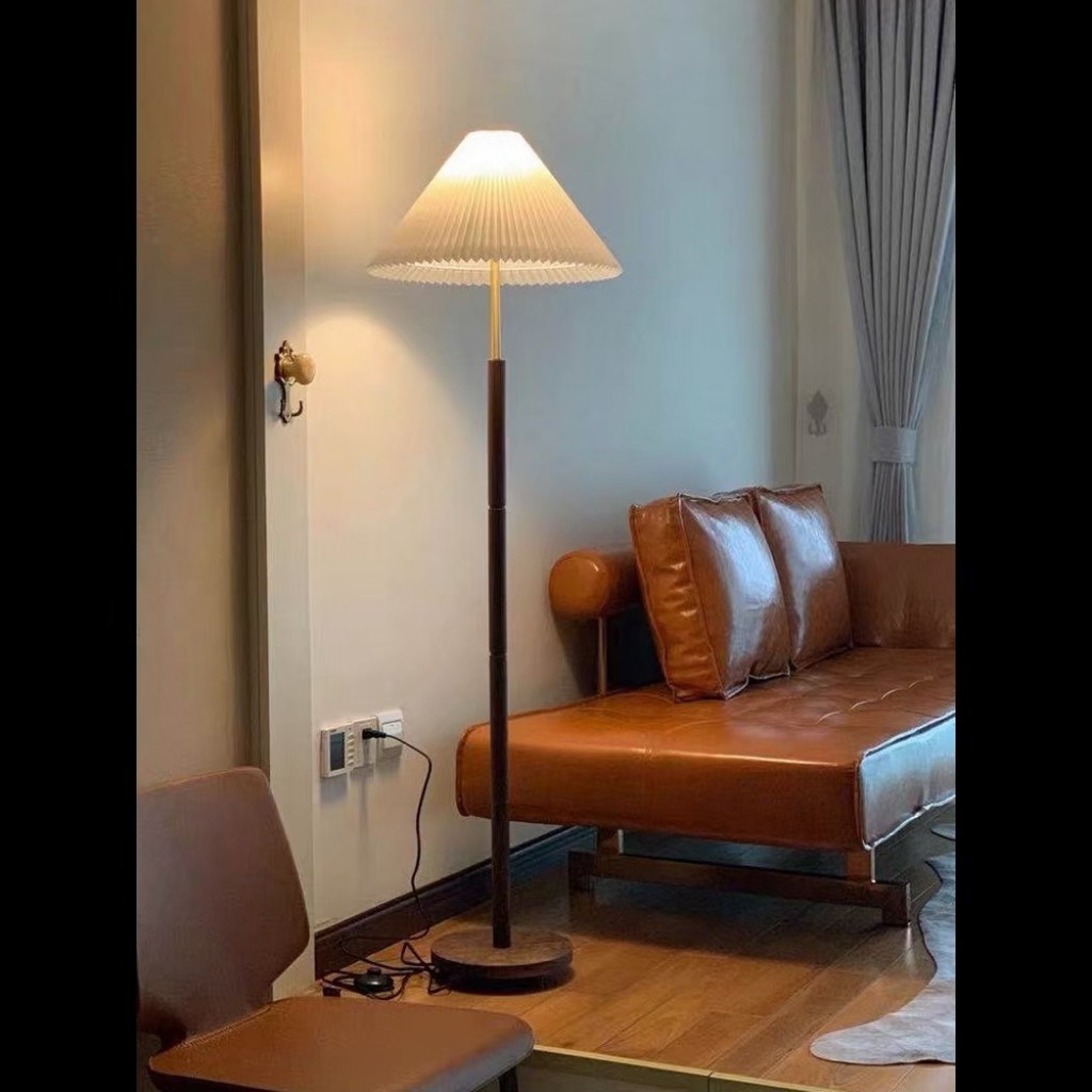 Eden 歐式復古百摺立燈