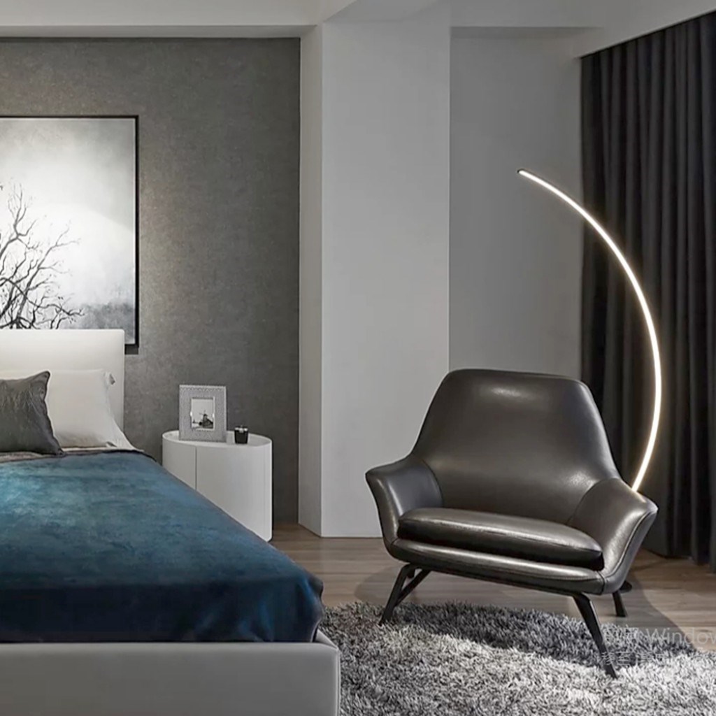 Skyline 天際線弧形立燈