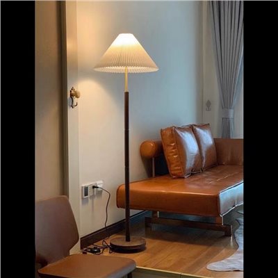 Eden 歐式復古百摺立燈